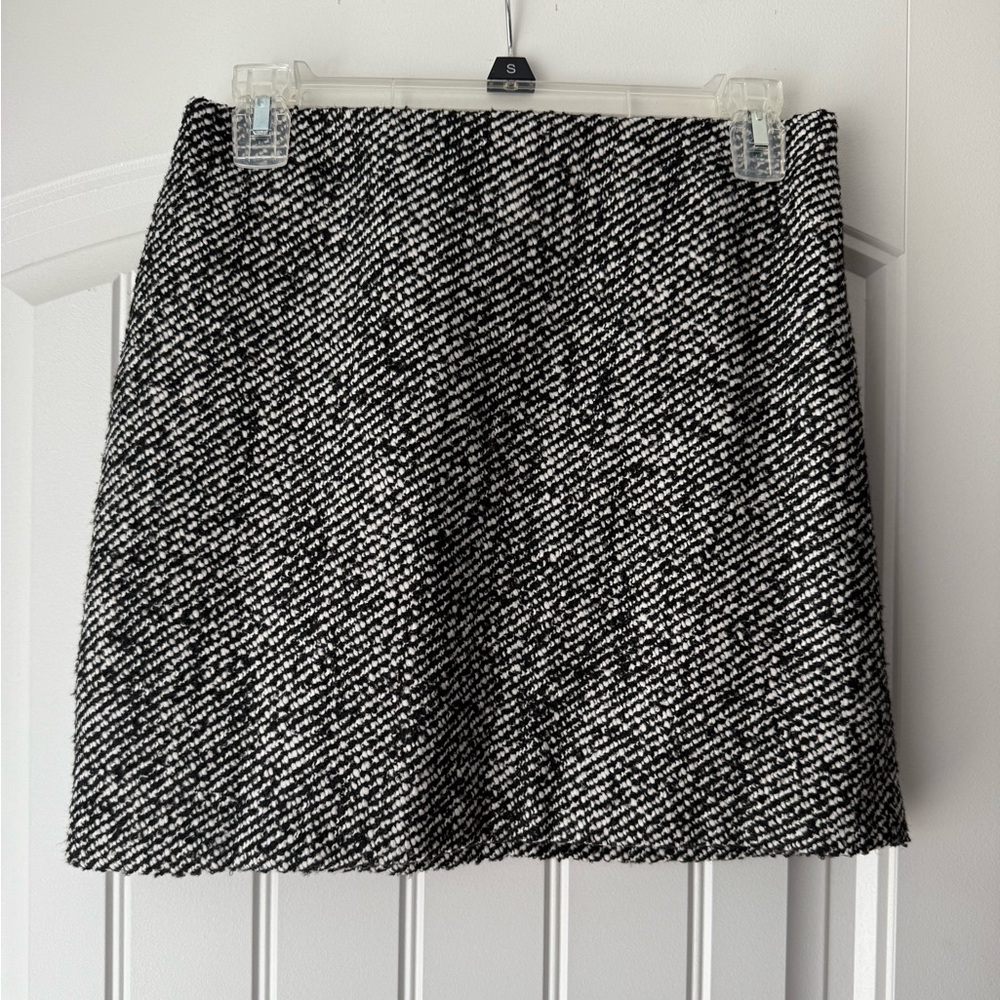 H&M black and white skirt